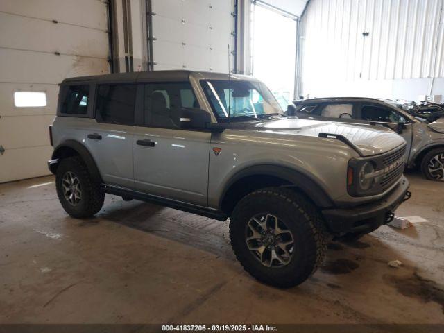  Salvage Ford Bronco