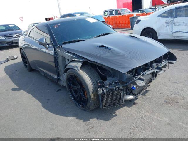  Salvage Nissan GT-R
