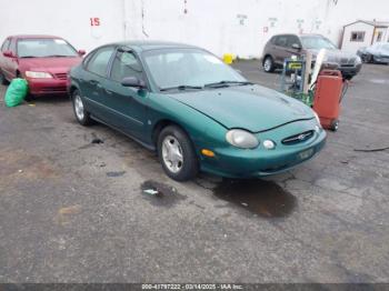  Salvage Ford Taurus