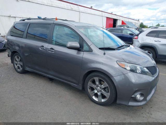  Salvage Toyota Sienna