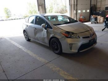  Salvage Toyota Prius