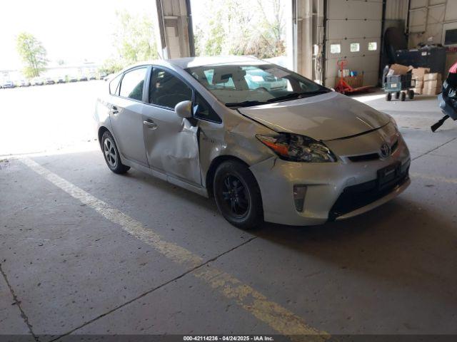  Salvage Toyota Prius