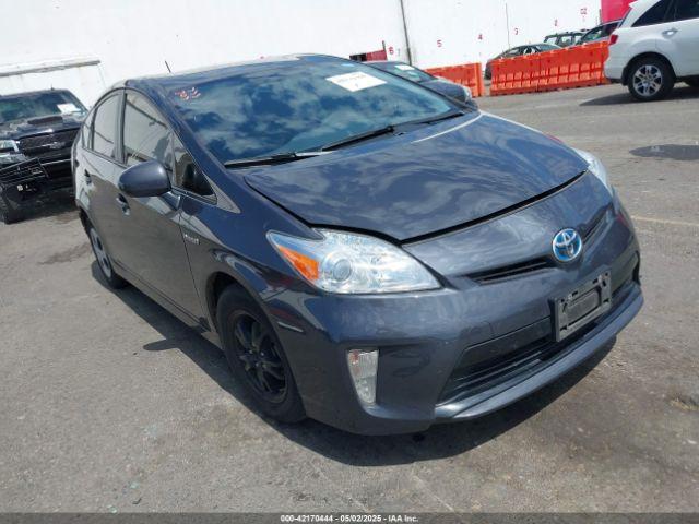  Salvage Toyota Prius