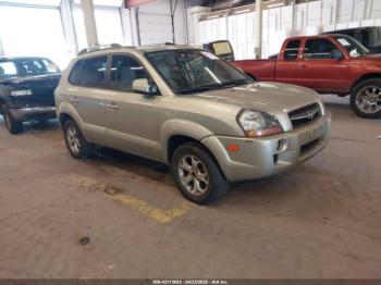  Salvage Hyundai TUCSON