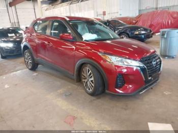  Salvage Nissan Kicks