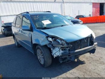  Salvage Toyota Sienna