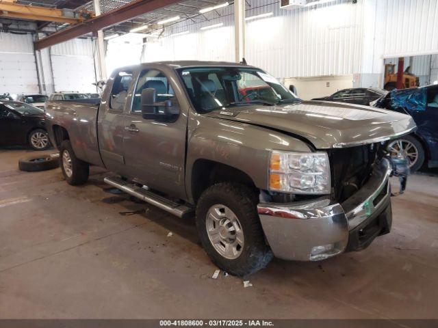 Salvage Chevrolet Silverado 2500