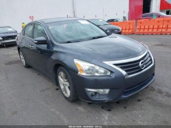  Salvage Nissan Altima