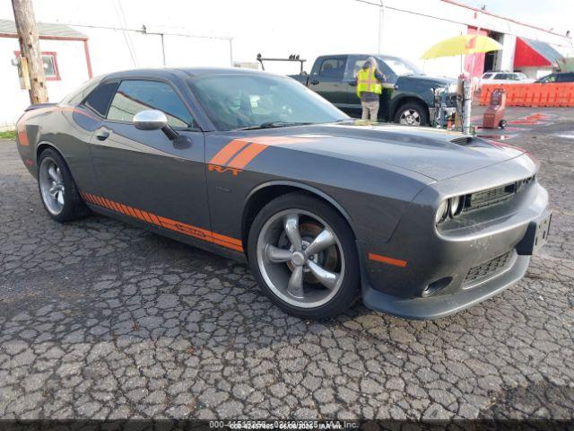  Salvage Dodge Challenger