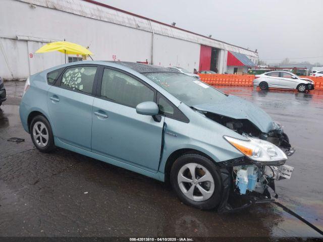  Salvage Toyota Prius