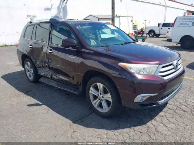  Salvage Toyota Highlander