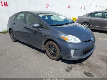  Salvage Toyota Prius
