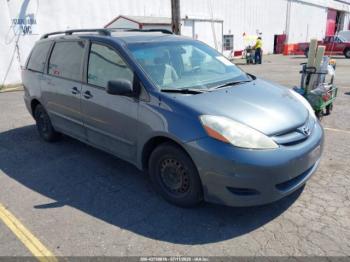  Salvage Toyota Sienna