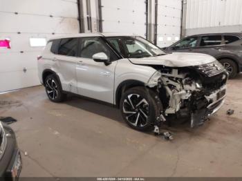  Salvage Mitsubishi Outlander