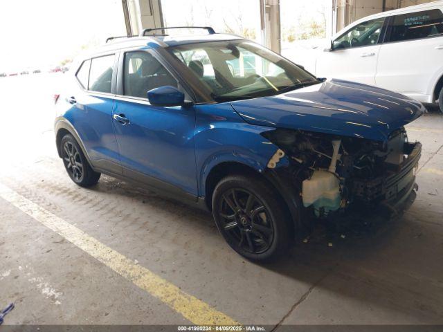  Salvage Nissan Kicks