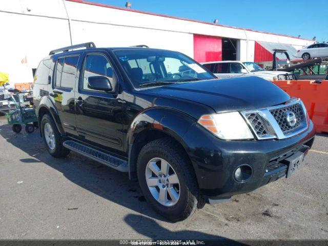  Salvage Nissan Pathfinder