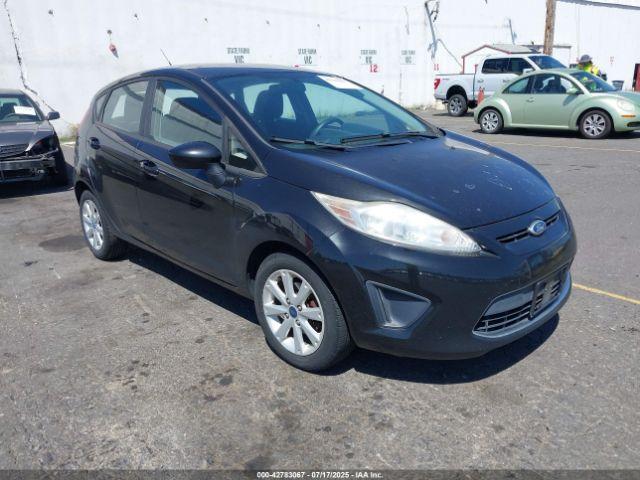  Salvage Ford Fiesta