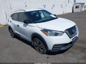  Salvage Nissan Kicks