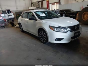  Salvage Nissan Altima