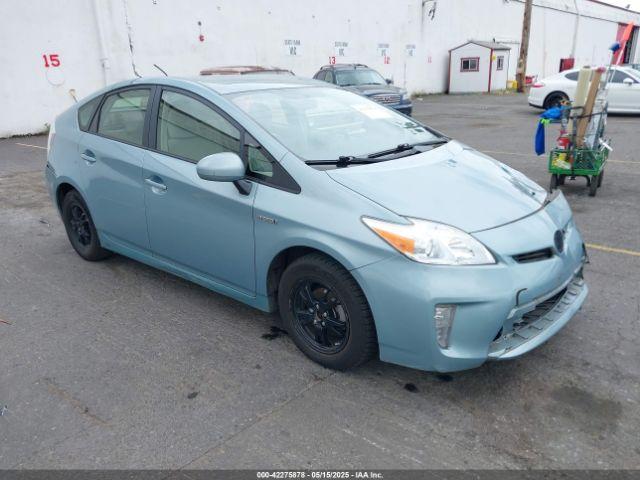  Salvage Toyota Prius