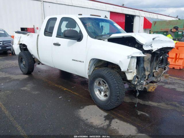  Salvage Chevrolet Silverado 2500