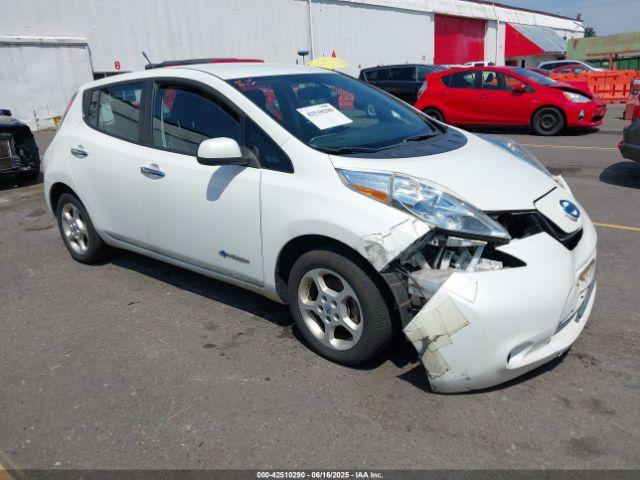  Salvage Nissan LEAF