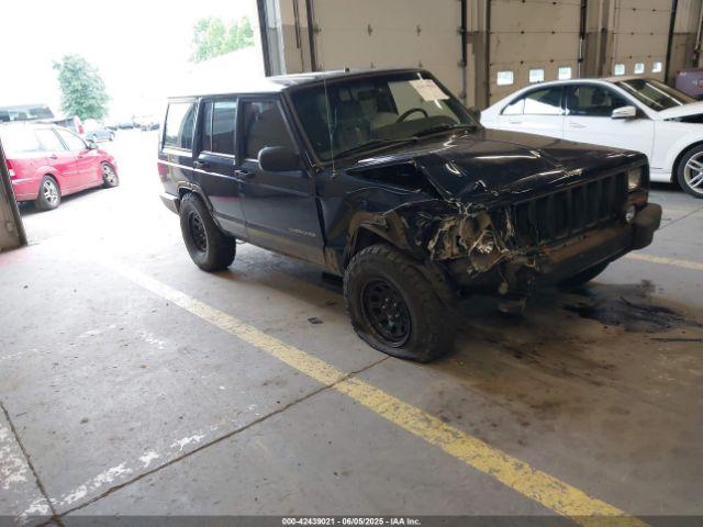  Salvage Jeep Cherokee