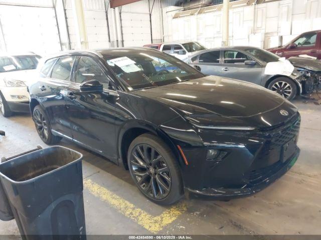  Salvage Toyota Crown Signia