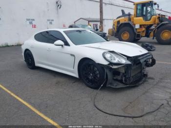  Salvage Porsche Panamera