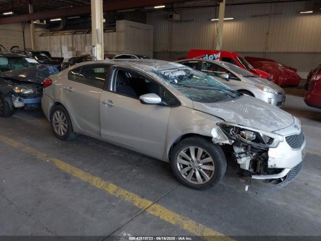  Salvage Kia Forte
