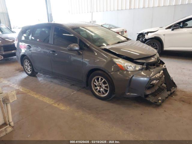  Salvage Toyota Prius v