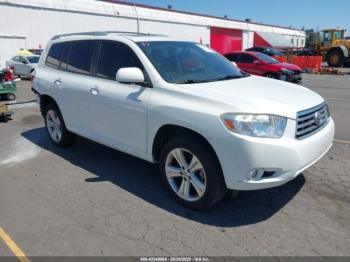  Salvage Toyota Highlander