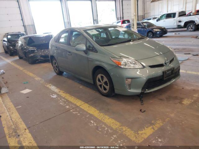  Salvage Toyota Prius