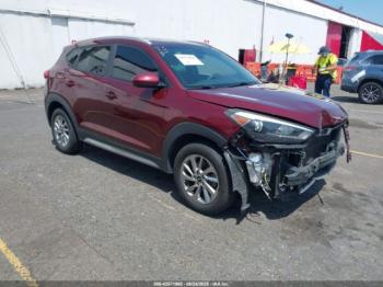  Salvage Hyundai TUCSON