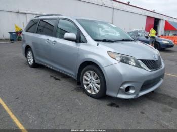  Salvage Toyota Sienna
