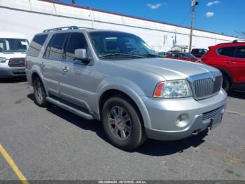  Salvage Lincoln Navigator