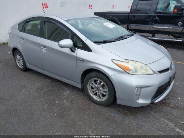  Salvage Toyota Prius