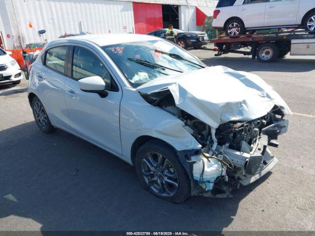  Salvage Toyota Yaris