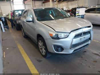  Salvage Mitsubishi Outlander