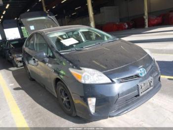  Salvage Toyota Prius