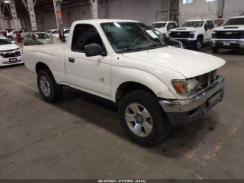  Salvage Toyota Tacoma