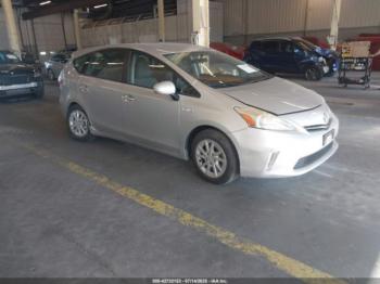  Salvage Toyota Prius v