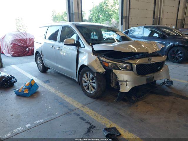  Salvage Kia Sedona