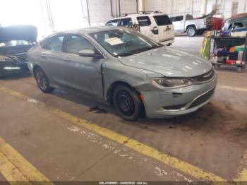  Salvage Chrysler 200