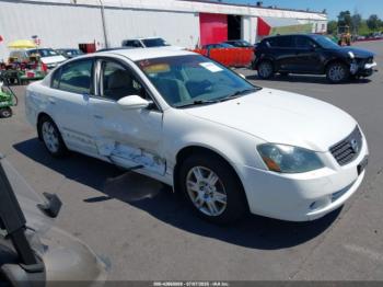  Salvage Nissan Altima