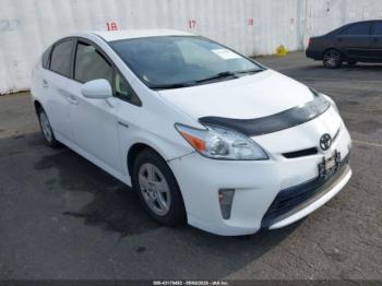  Salvage Toyota Prius