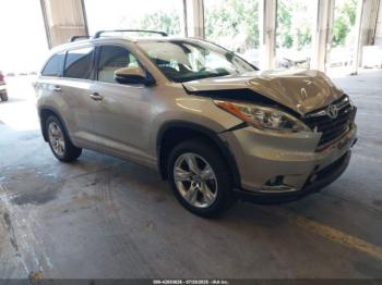  Salvage Toyota Highlander