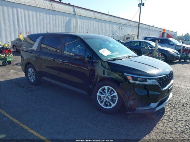  Salvage Kia Carnival