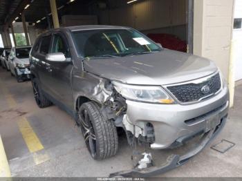  Salvage Kia Sorento