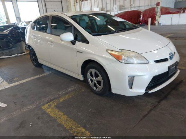  Salvage Toyota Prius